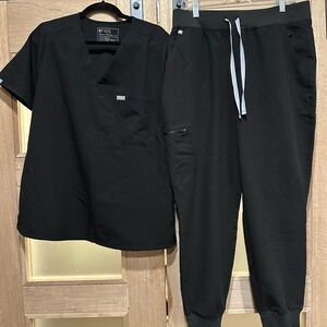 Women’s Figs jogger Black Scrub set